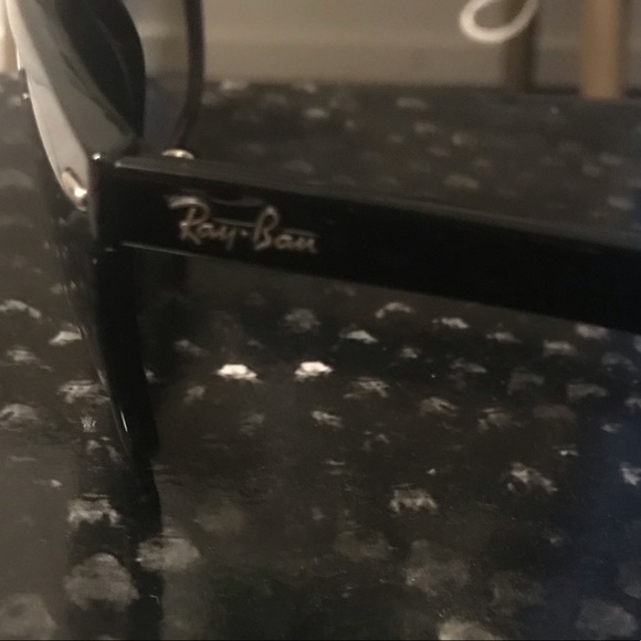 Ray-Ban Sunglasses RB4147 - Picture 9 of 11